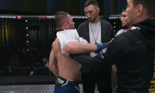 Шок! Боец UFC из Казахстана травмирован в бою с братом Хабиба!